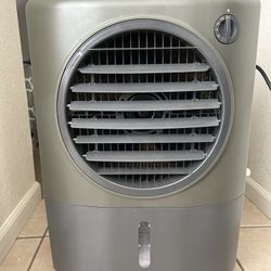 Hessaire 1,300 CFM 2- Speed Portable Evaporative Cooler