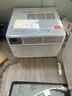 24,000 BTU AC STRONG 1800SqFt