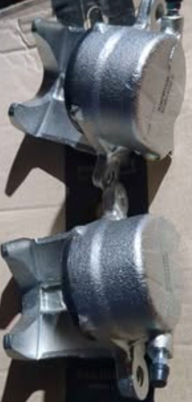 Pair L/R Disc Brake Caliper Assembly with Bracket Compatible with Select Audi Models - A4 2003-2006