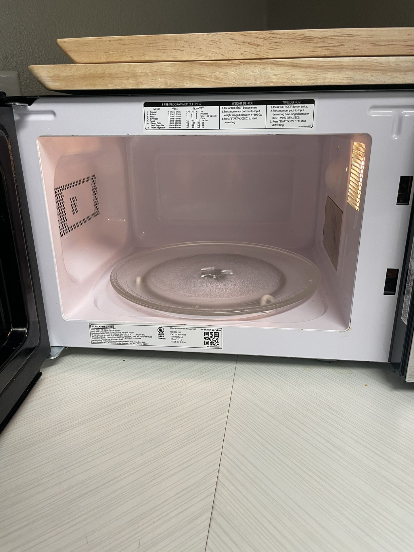 Small Microwave for Sale in Chula Vista, CA - OfferUp