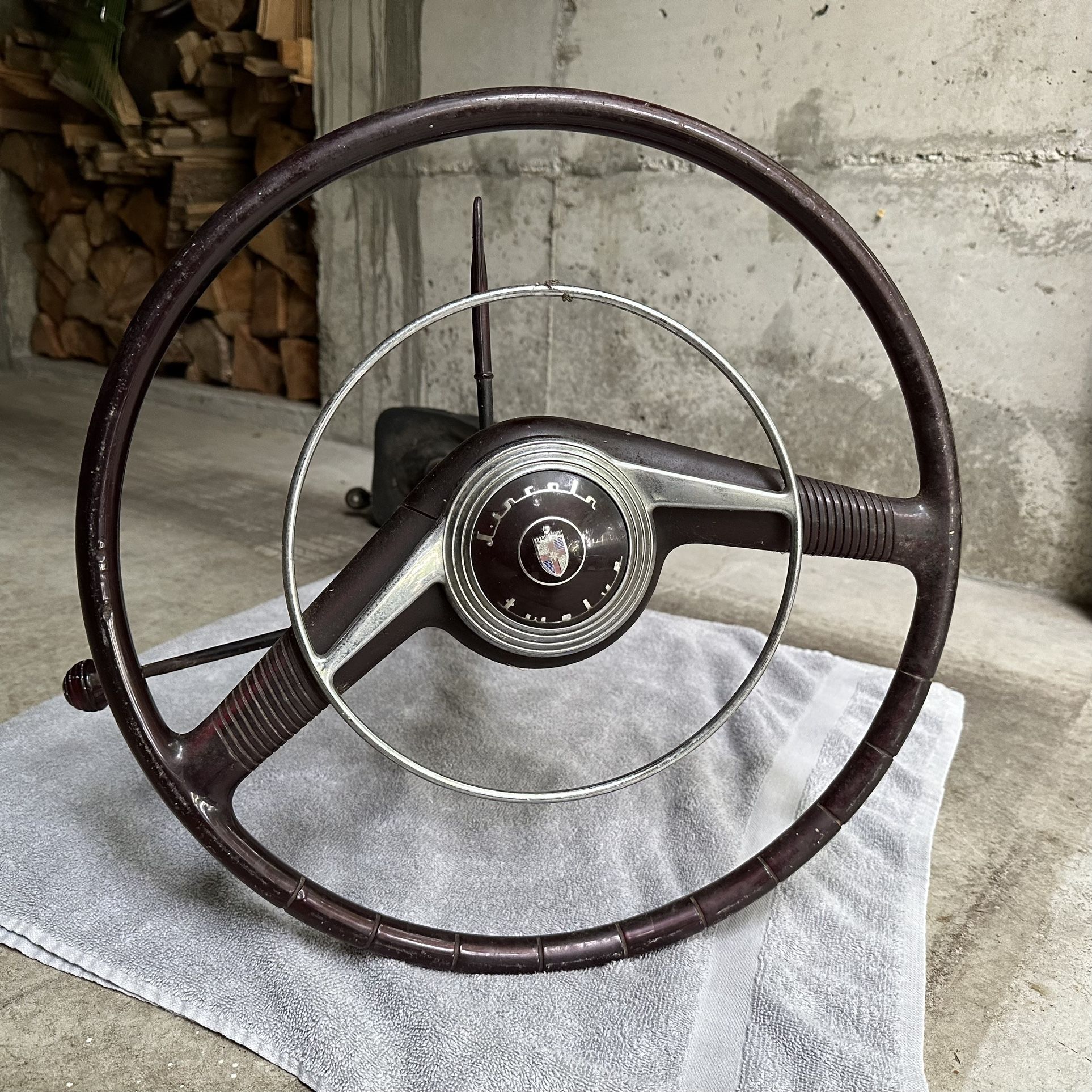 1940s Lincoln Zephyr steering wheel & column