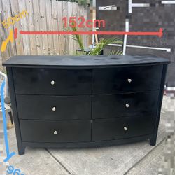 Six-drawer chest$90