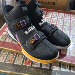 LeBron James Soldier 13 Lakers Size 15