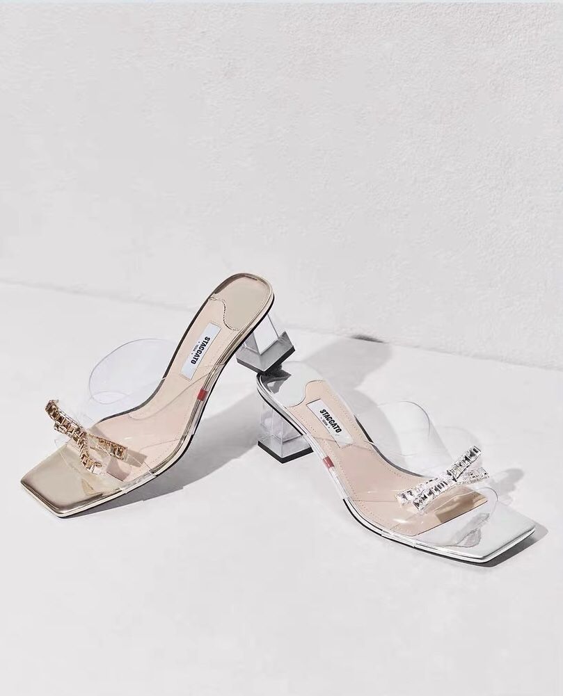 White Fashionable High Heeled Shoes