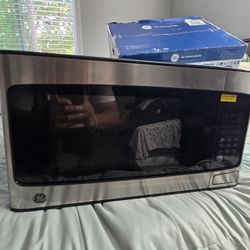 Countertop  Microwave Oven