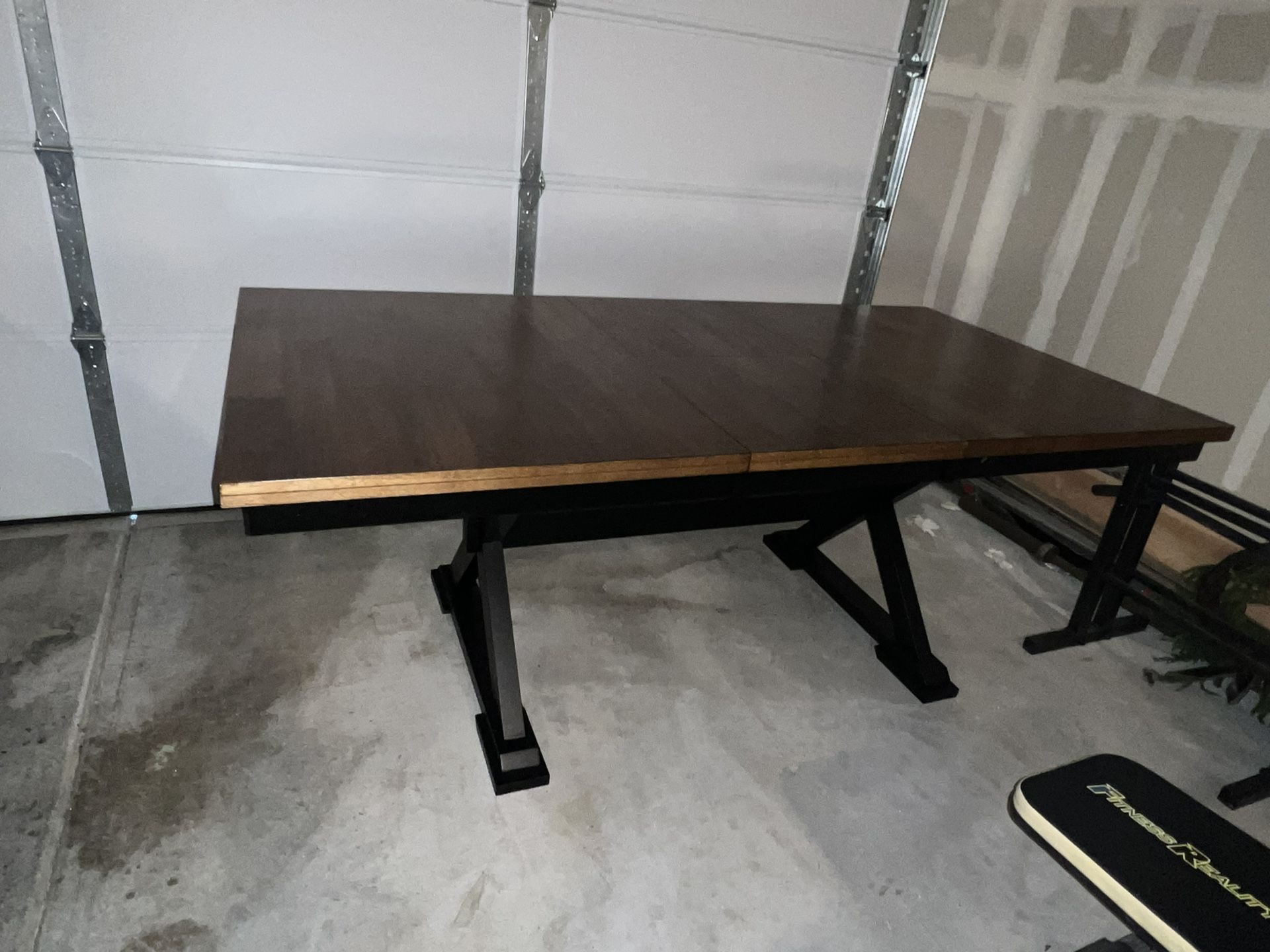 Brand New Dinning Table With 4 Chairs And Bench