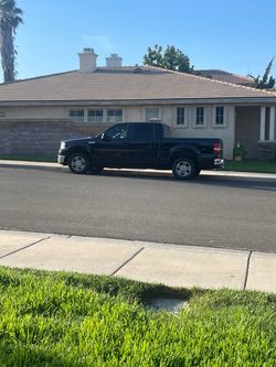 Ford f150 XLT (Black) v8