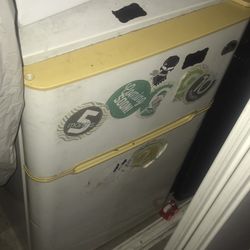 Kids Mini Fridge 