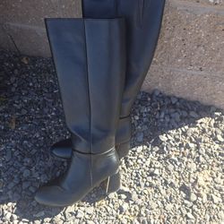 Black Boots