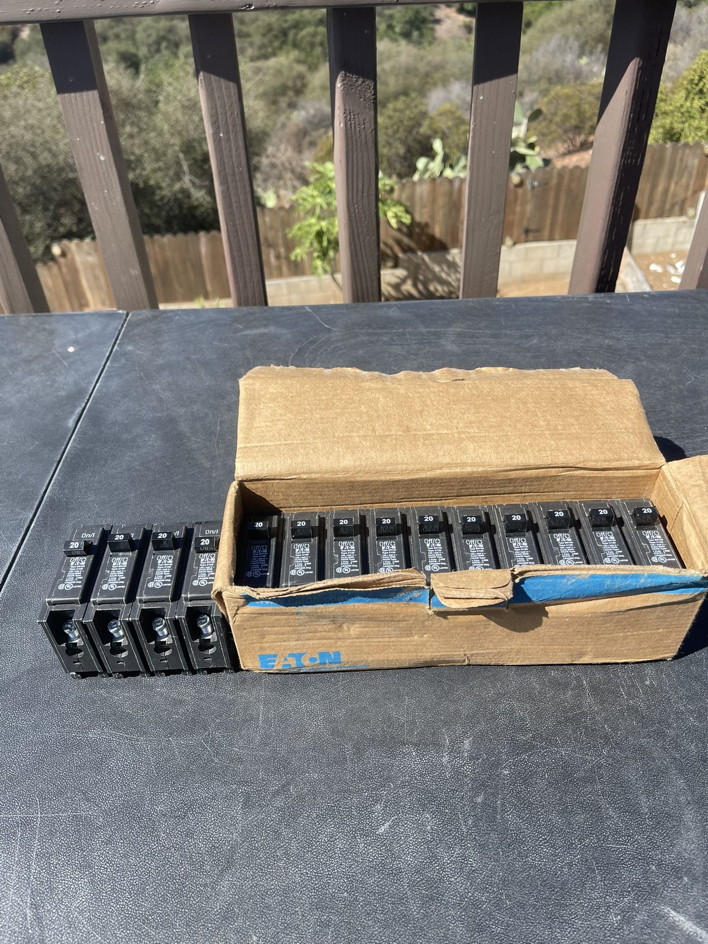 Eaton Br 20 Amp 120/240 Volts 