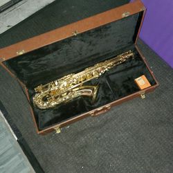 Roy Benson 405 Alto Saxophone W/Case