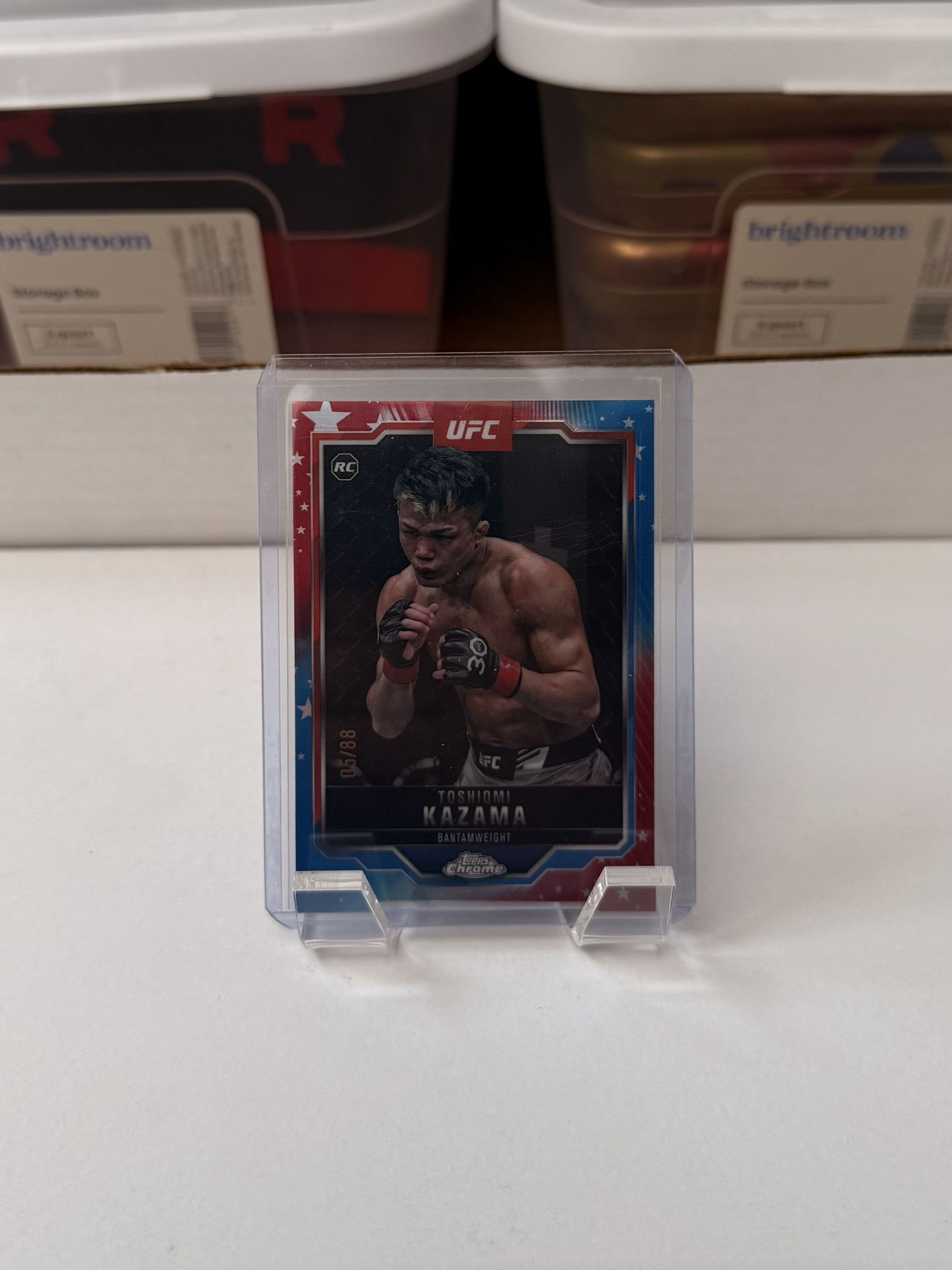 2025 Topps Chrome UFC Toshiomi Kazama Red White Blue Refractor