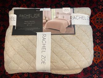 Rachel Zoe Twin / TwinXL Knitted Quilt 68" x 92"