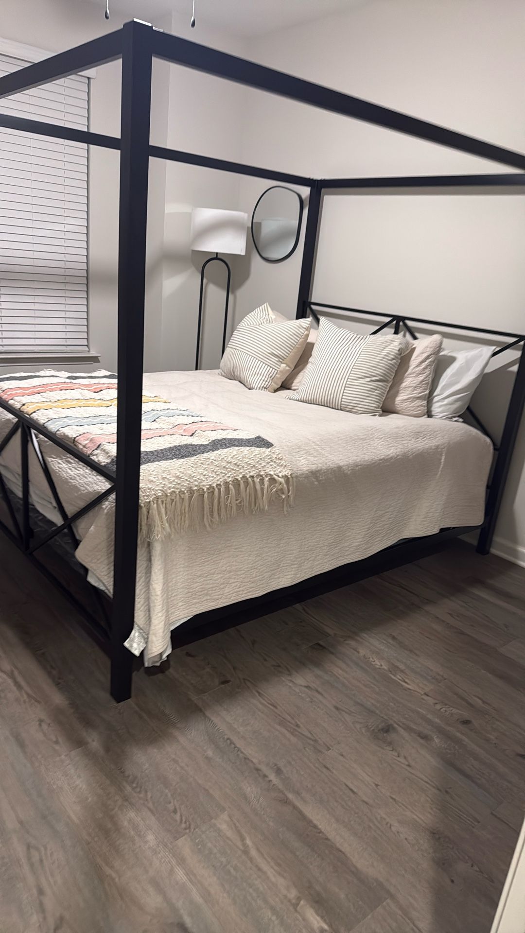 Canopy Black Bed Queen Size