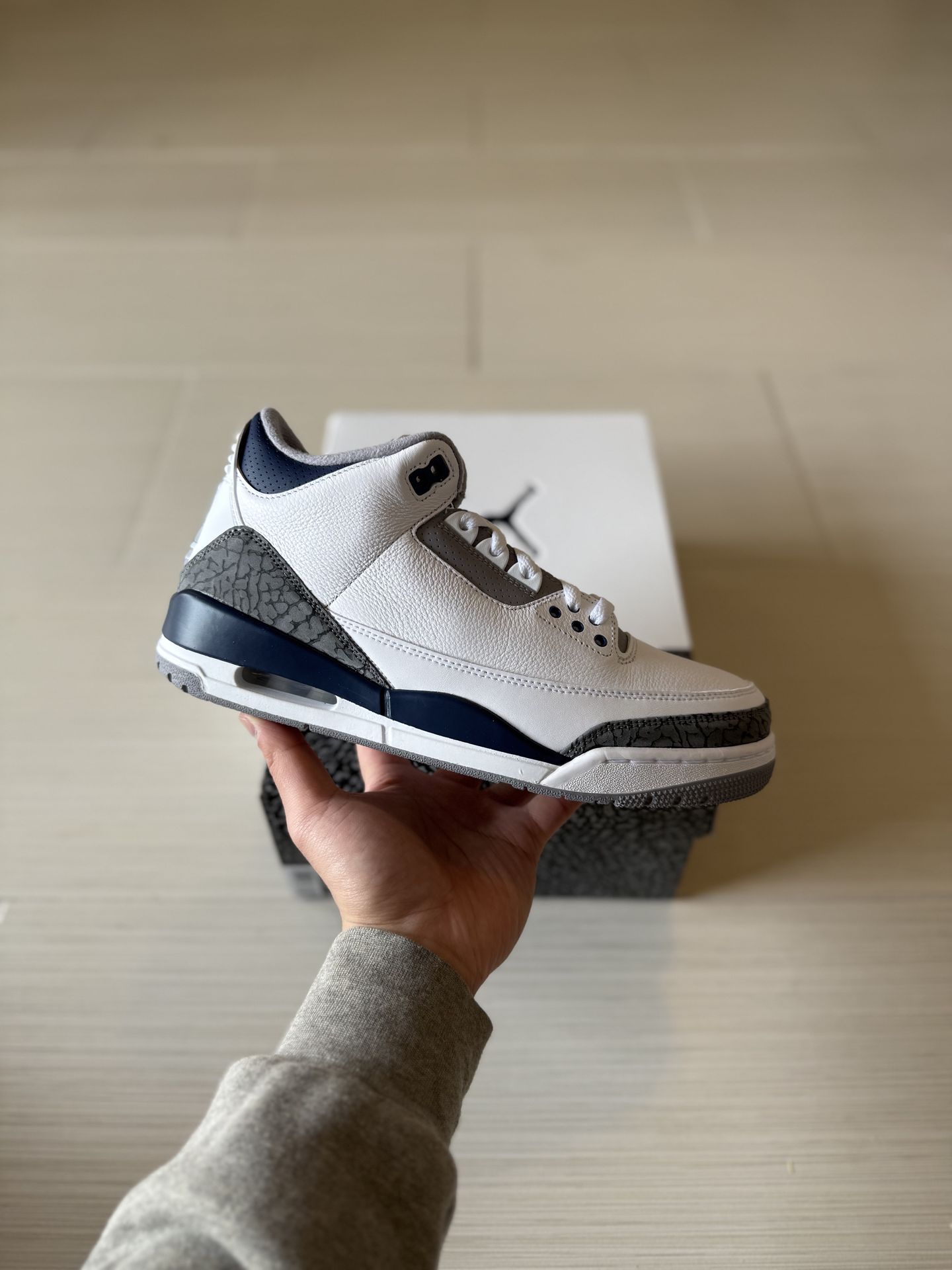Nike air Jordan retro 3 midnight navy size 9