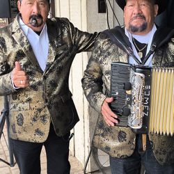Norteño Con Tuba
