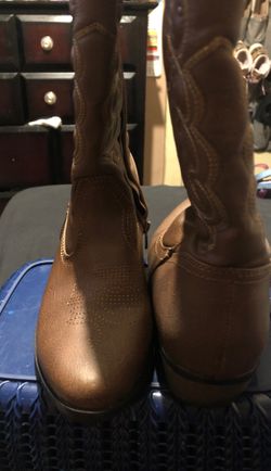 Cowboy boots size 5