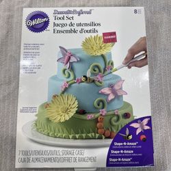 Wilton 7 Tool Decorating Kit