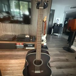 Guild Acoustic Bass B-240e