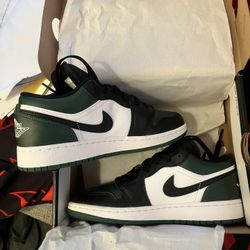 Air Jordan 1 Low 4y