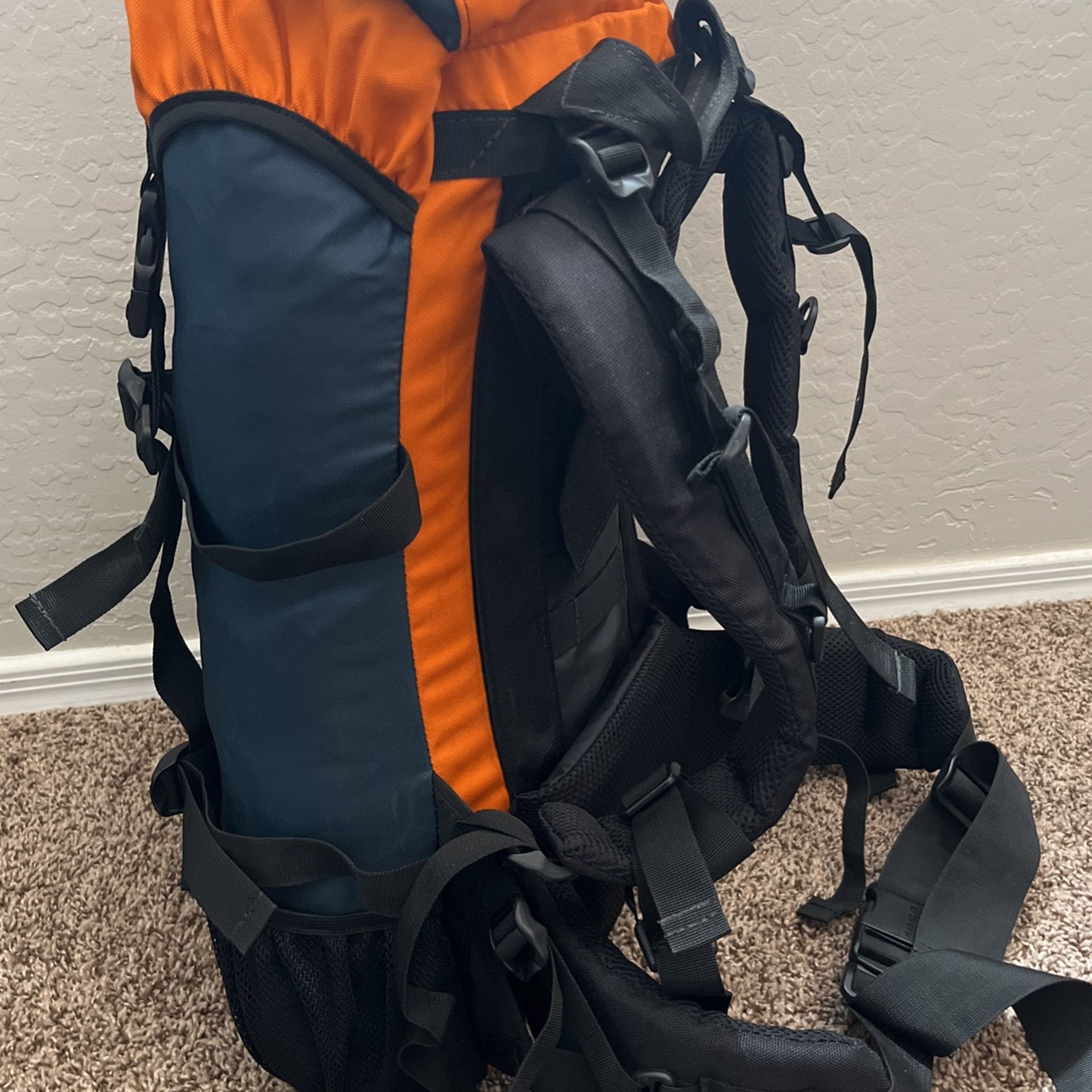 Multisac small faux leather red backpack for Sale in Glendale, AZ - OfferUp