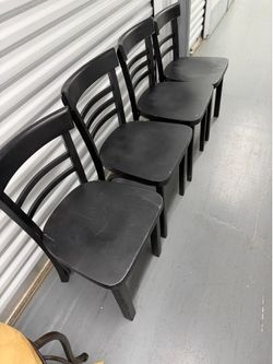 Set of 4 Solid Wood Black Dining Chairs – Modern Slat Back – Sturdy