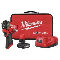 Milwaukee M12 FUEL 12V 3/8" Stubby Impact Wrench Kit