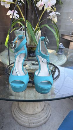 High heels BCBG