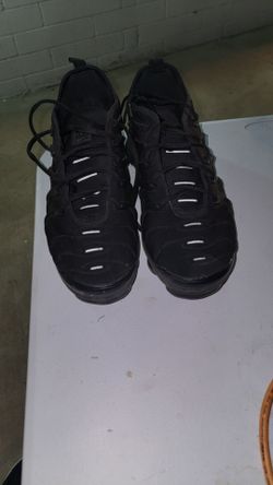 Nike Air VaporMax Plus Triple Black Sneakers