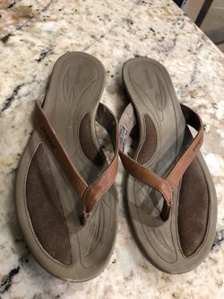Patagonia sandals size 6