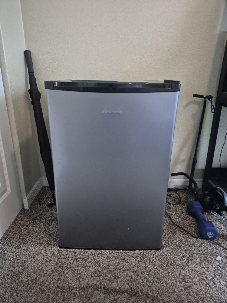 Hisense Single Door Mini Refrigerator