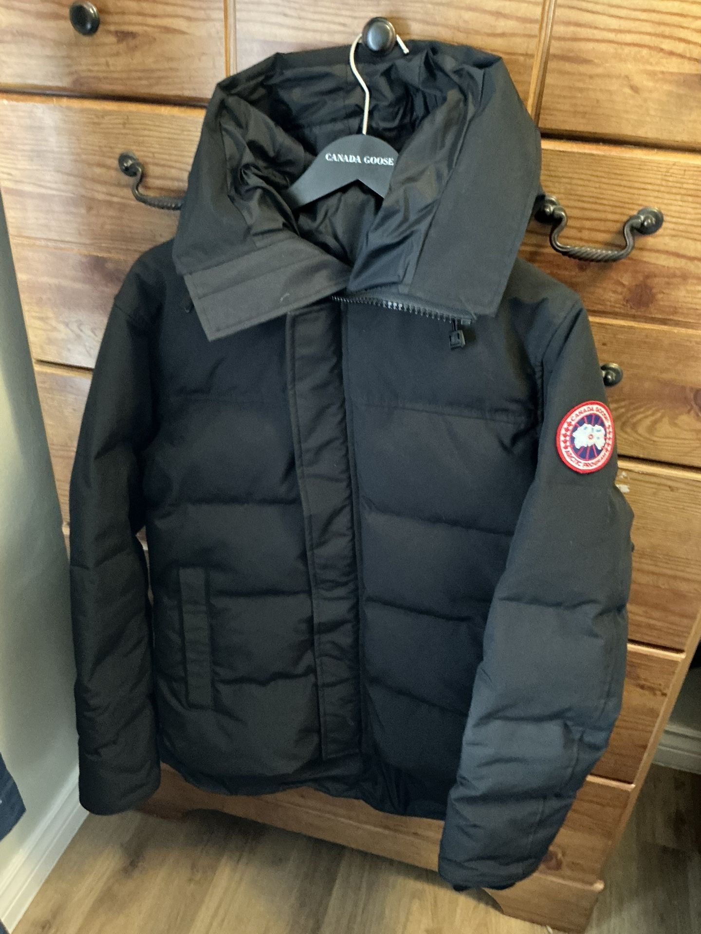 Canada Goose Winter Jacket Men's Medium Slim