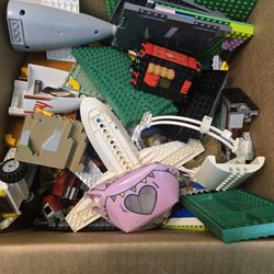 A Lego Lot Of 12.2lbs With Possible Sets