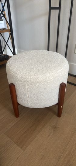 Target Sherpa Poof