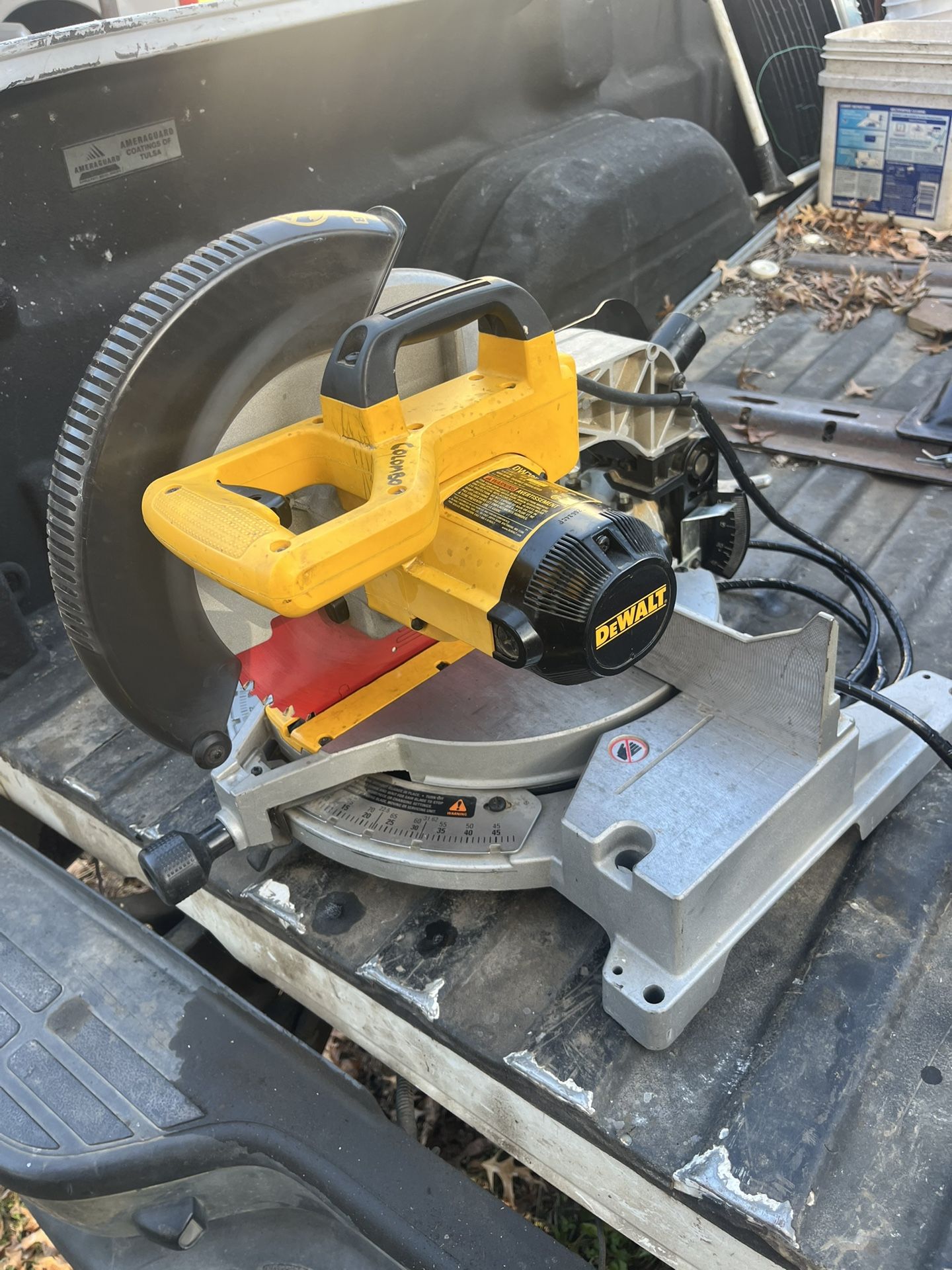 12” Dewalt Compound Mitre Saw