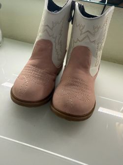Toddler boots size6