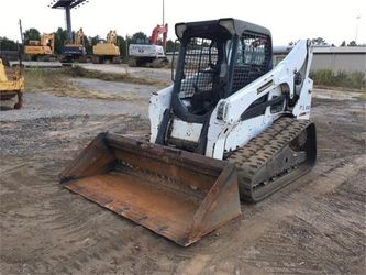 Bobcat track skid steer (T750)