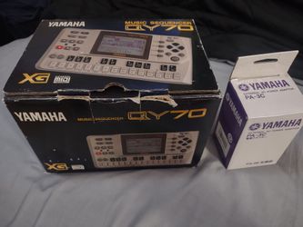 Yamaha QY70 synthesizer sequencer complete in box