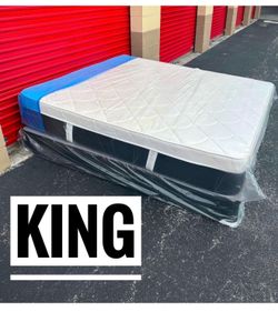 NEW Mattress King Size Plush Pillowtop With Box Spring // Offer  🚚