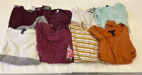 8 women’s long sleeve top bundle