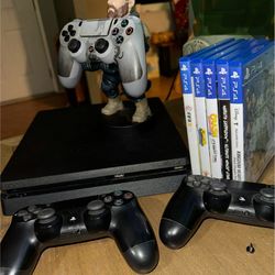 Sony PS4, With Dual Shock Controllers, Games Both On Disks And In System And Cool Accessories $200