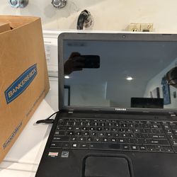 Toshiba Satellite C855d 15.6” Laptop WORKING