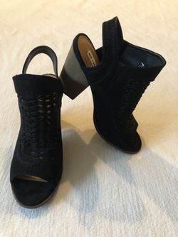 New black suede stylish open toed bootie