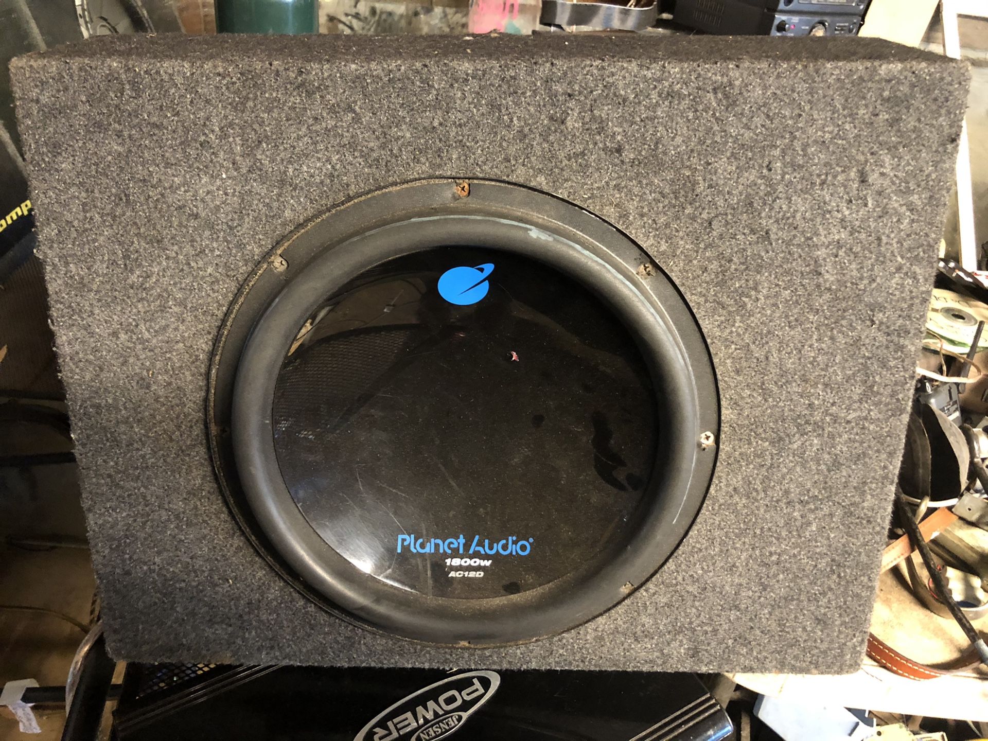 1 12’ subwoofer in box