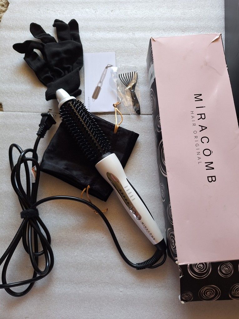 Miracomb Hair Curler Straightening Brush Ceramic Tourmaline Cool Touch PRO
Multi Styler with 5 Heat Adjustments 1 Inch Barrel Auto Shut Off
Pearl Whi