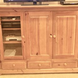 Hutch- Tv Stand