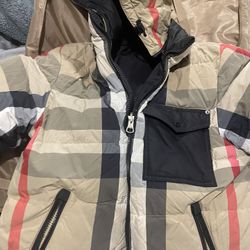 Men Medium Size Burberry Jacket 