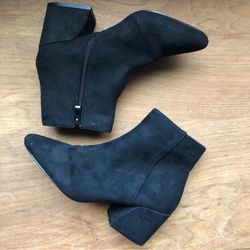 ASOS Women’s Zip-up Ankle Boots Suede Heeled Booties in Black size 7 Fall boots