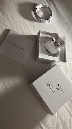 Apple AirPods (3rd Generation) – Excellent Condition 🎧