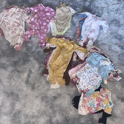 girls newborn to 6-9 months clothes 